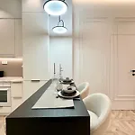 Szekely At Andrassy Suite -Szm4